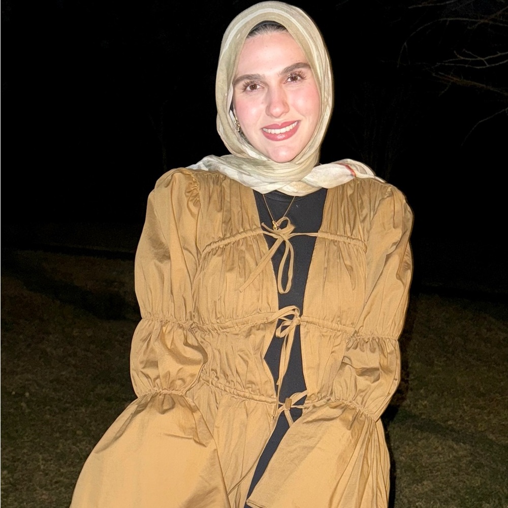 Meet your Posher, Safa